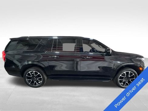 Used 2022 Chevrolet Suburban RST w/ Sport Performance Package AWD/4WD image 4