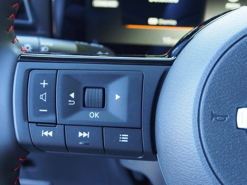 Used 2026 Nissan Kicks SR FWD image 20