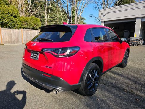 Certified 2025 Honda HR-V Sport image 7