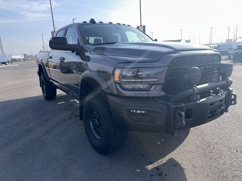 Used 2022 RAM 2500 Limited w/ Night Edition image 6