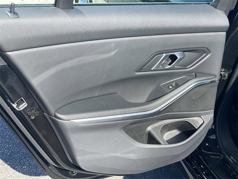 Used 2025 BMW 330i xDrive Sedan image 21