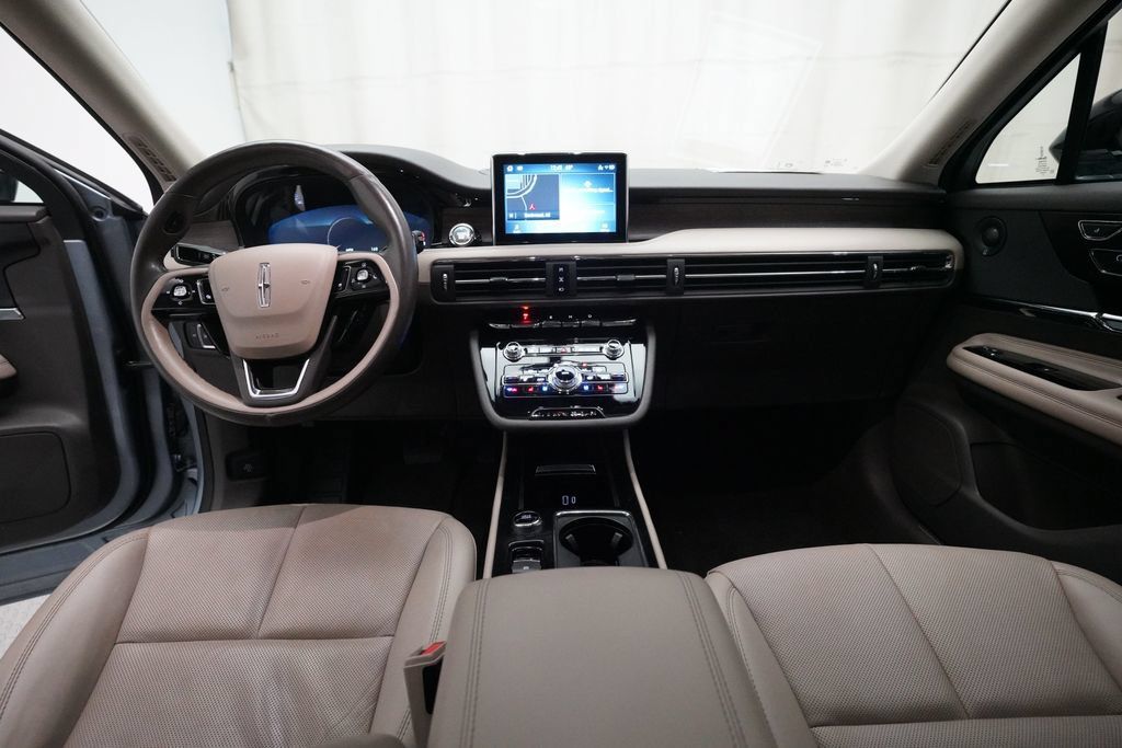 Used 2022 Lincoln Corsair Reserve w/ Equipment Group 201A AWD/4WD image 5