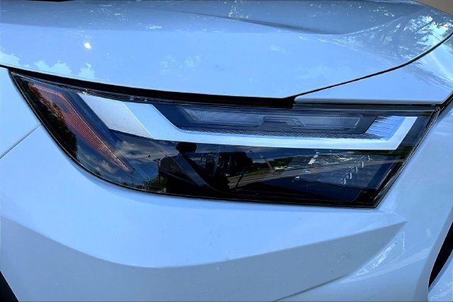 Used 2024 Toyota RAV4 LE AWD/4WD image 33