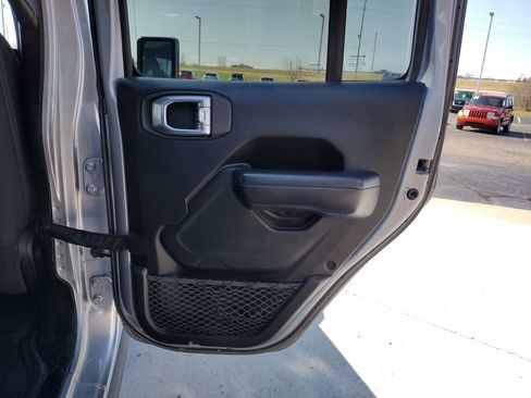 Used 2021 Jeep Gladiator Sport AWD/4WD image 30