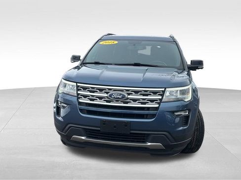 Used 2018 Ford Explorer XLT w/ Equipment Group 201A image 2