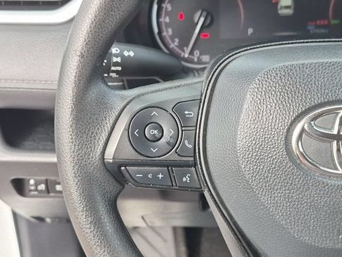 Used 2025 Toyota RAV4 XLE FWD image 24
