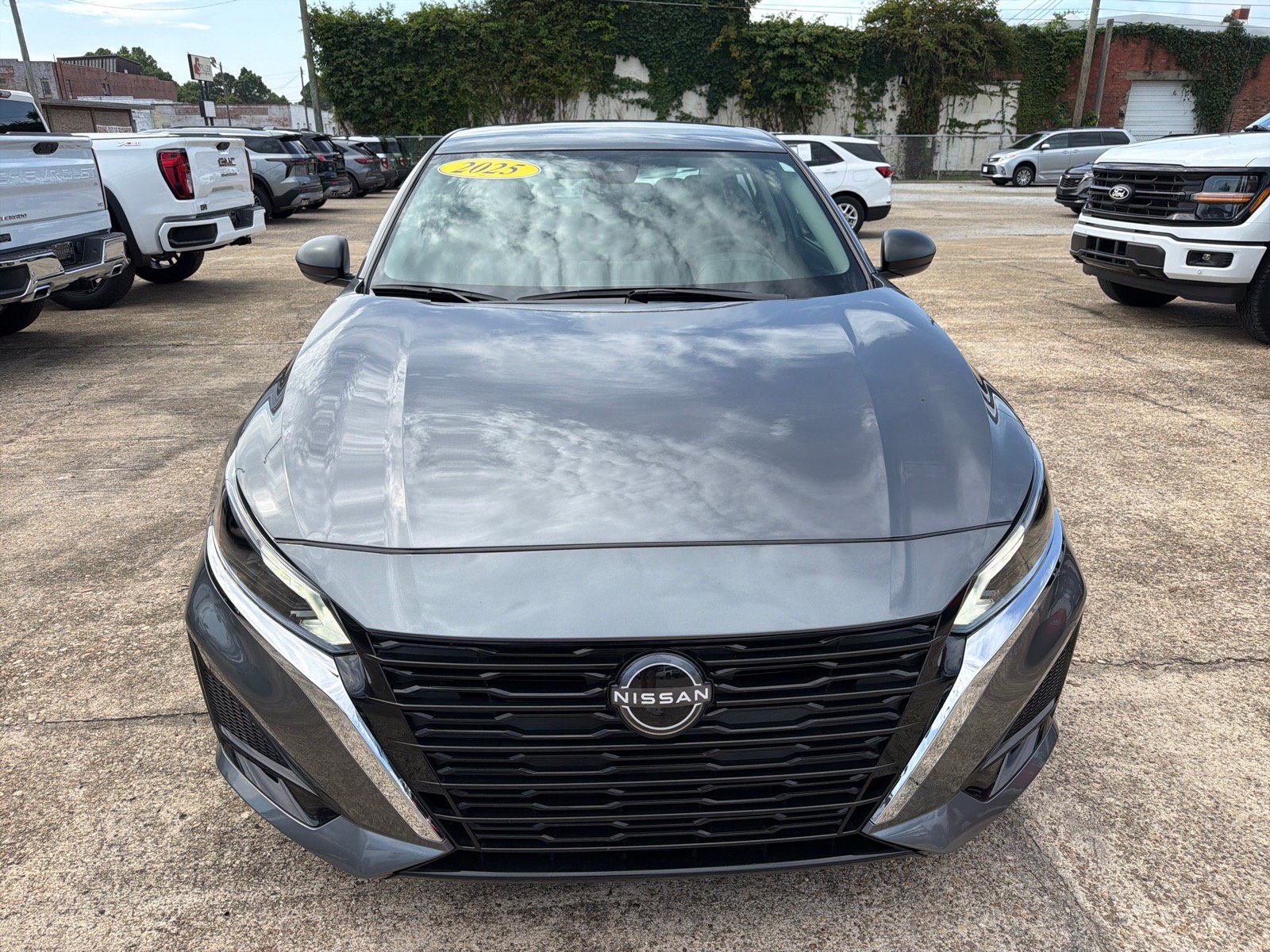 Used 2025 Nissan Altima 2.5 S FWD image 7