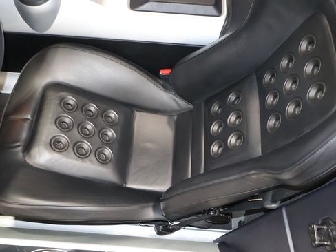 Used 2005 Ford GT image 27