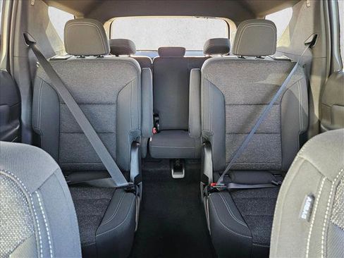 New 2026 Chevrolet Traverse LT image 14