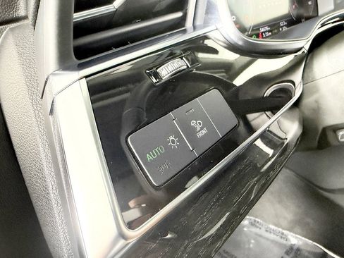 Used 2023 Audi Q7 3.0T Premium Plus image 36