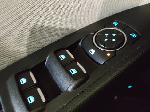 Used 2018 Ford Fusion S image 27