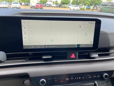 New 2026 Kia Carnival EX FWD image 19