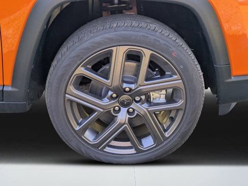 New 2026 Jeep Compass Latitude AWD/4WD image 9