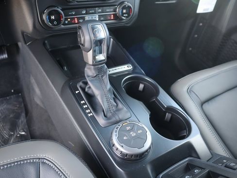 New 2025 Ford Bronco Outer Banks image 10