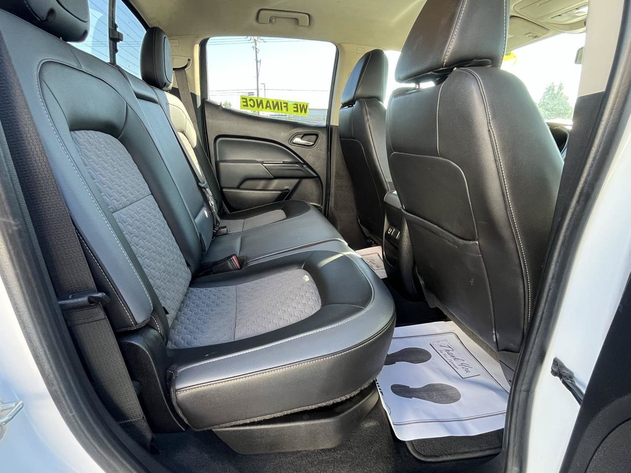 Used 2021 Chevrolet Colorado Z71 w/ Safety Package AWD/4WD image 16