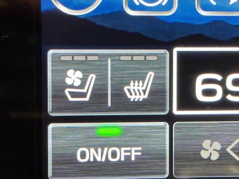 Used 2023 Subaru Outback Touring XT image 33