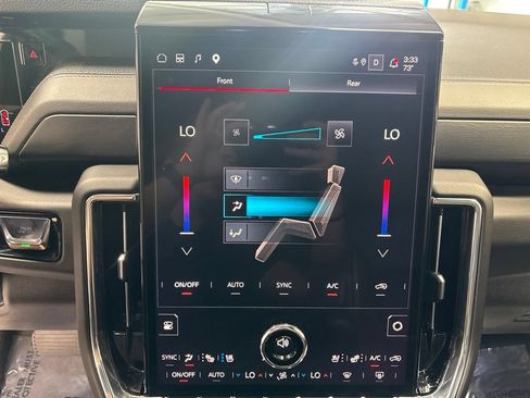 Used 2025 GMC Yukon XL Denali AWD/4WD image 26