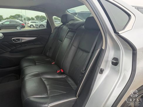 Used 2017 INFINITI Q70 L 3.7 RWD image 24