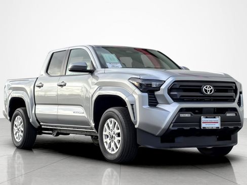 Certified 2025 Toyota Tacoma SR5 image 7