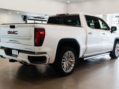 Used 2019 GMC Sierra 1500 Denali w/ Denali Ultimate Package AWD/4WD image 4