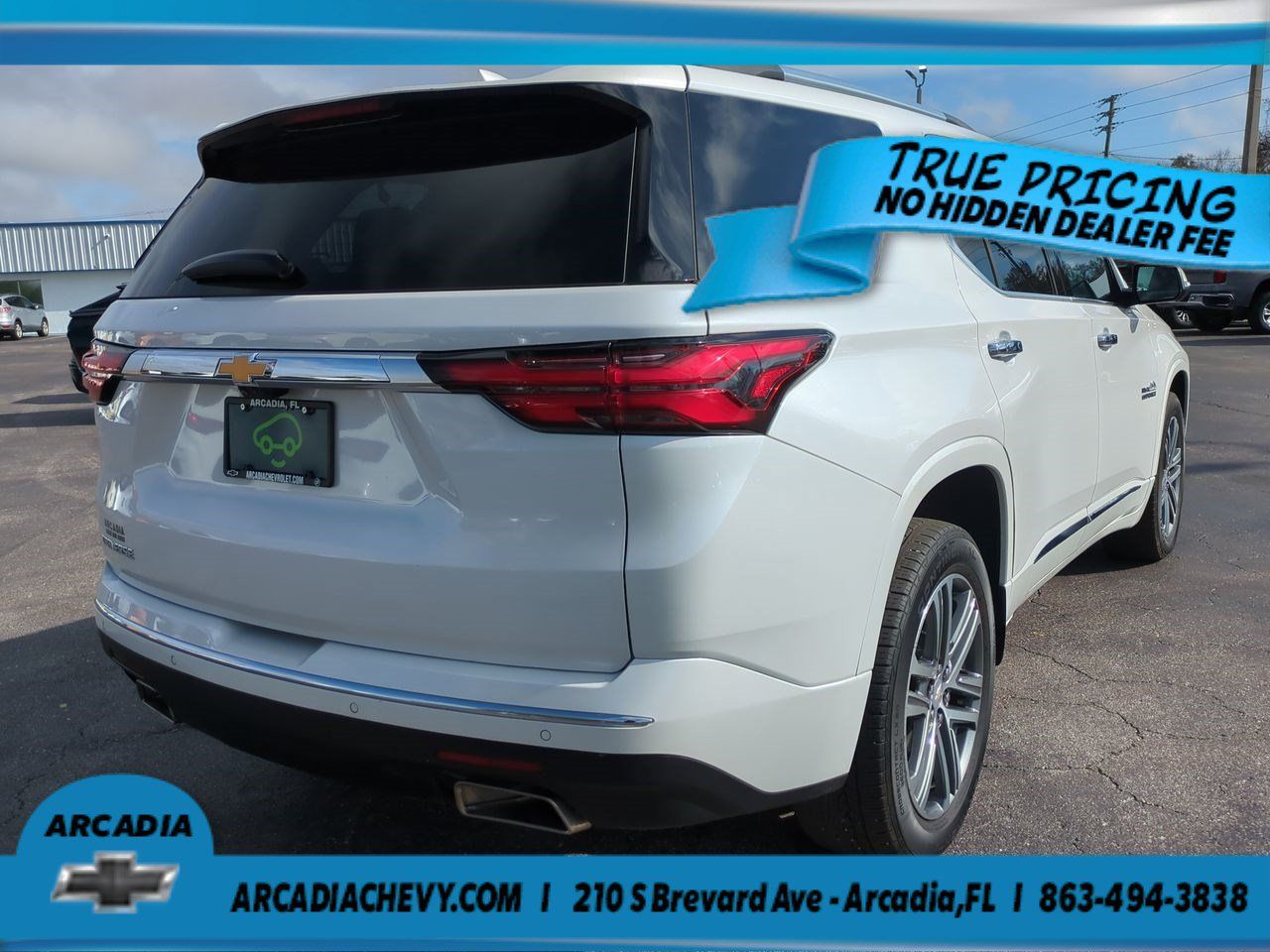 Used 2023 Chevrolet Traverse High Country FWD image 4