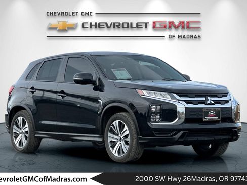 Used 2024 Mitsubishi Outlander Sport SE image 1