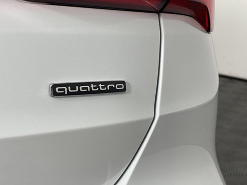 New 2025 Audi Q3 2.0T Premium image 16