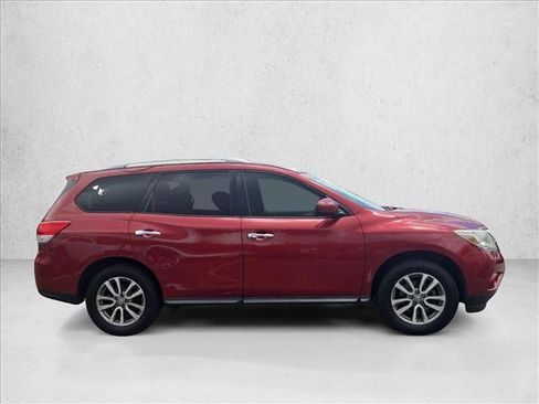 Used 2014 Nissan Pathfinder SV AWD/4WD image 4