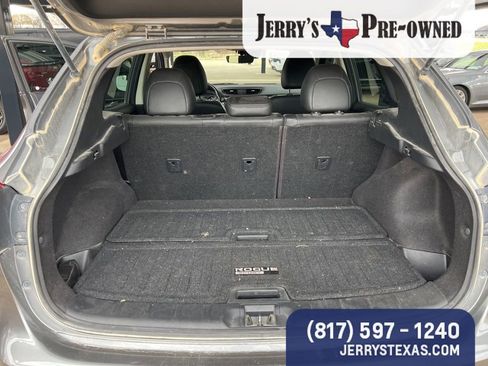 Used 2018 Nissan Rogue Sport SL w/ SL Premium Package image 14