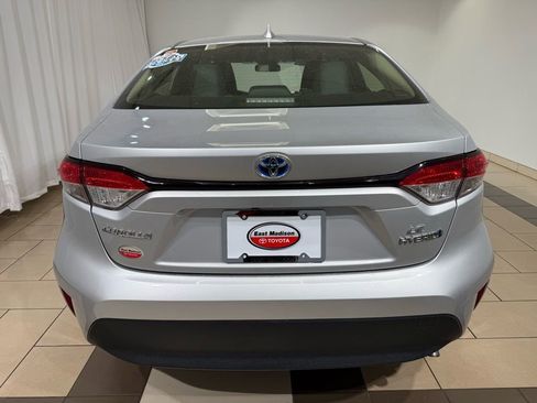 Certified 2023 Toyota Corolla LE image 4