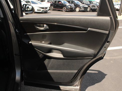 Used 2019 Kia Sorento L FWD image 21