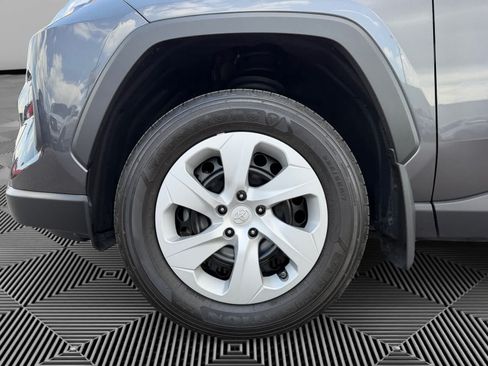 Used 2024 Toyota RAV4 LE FWD image 9