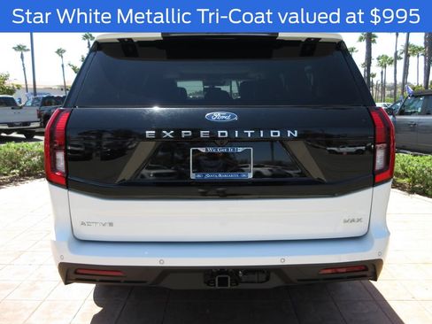 Used 2025 Ford Expedition Max Active RWD image 3