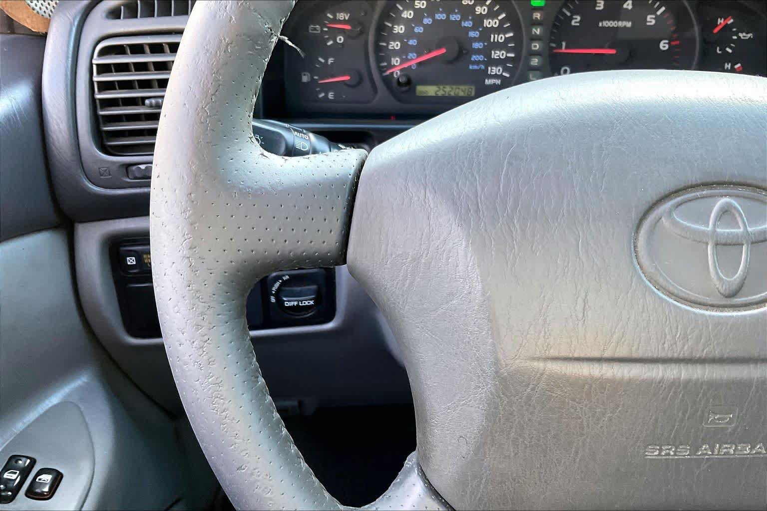Used 1999 Toyota Land Cruiser w/ Leather Trim Pkg AWD/4WD image 22