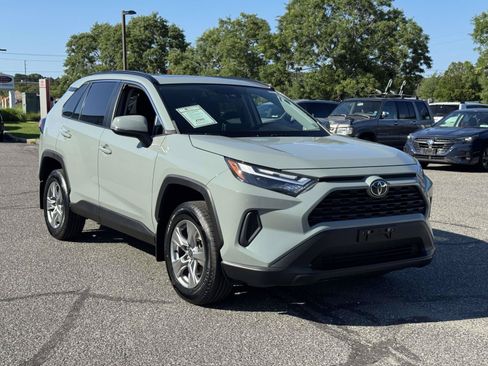 Used 2023 Toyota RAV4 XLE w/ Convenience Package AWD/4WD image 2