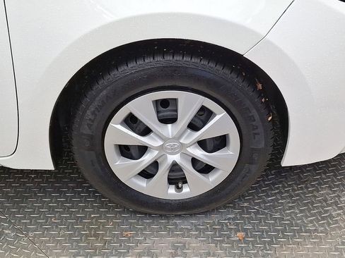 Used 2016 Toyota Corolla L image 27