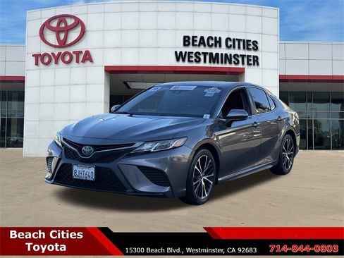 Used 2019 Toyota Camry SE image 6