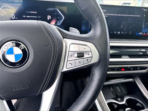Used 2024 BMW X7 xDrive40i AWD/4WD image 14
