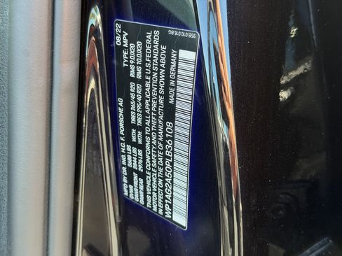 Certified 2023 Porsche Macan S w/ Sport Chrono Package image 34