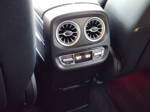 Used 2024 Mercedes-Benz G 550 G 550 image 31