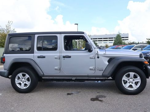Used 2021 Jeep Wrangler Unlimited Sport AWD/4WD image 9