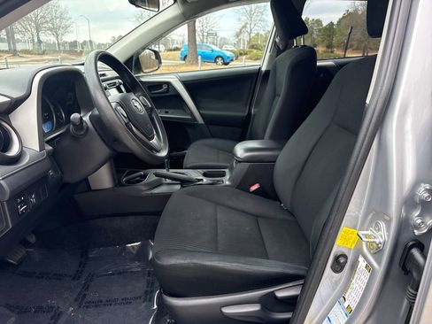 Used 2016 Toyota RAV4 LE image 22