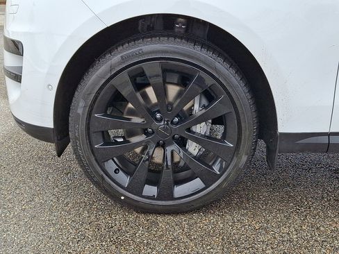 New 2026 Land Rover Range Rover Sport SE image 2