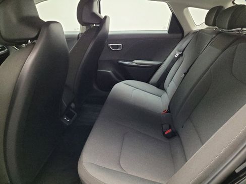 Used 2025 Kia K4 LXS image 18