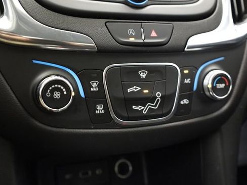 Used 2024 Chevrolet Equinox LT FWD image 23