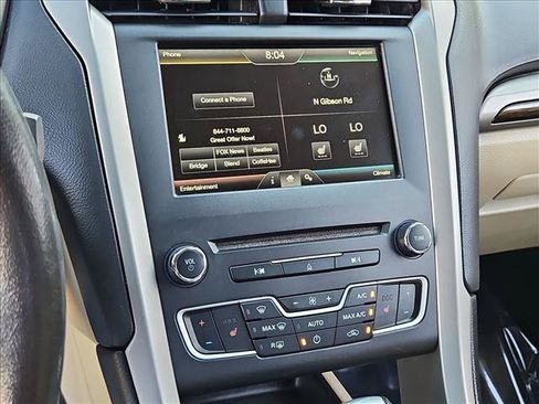 Used 2016 Ford Fusion SE w/ Equipment Group 202A FWD image 14