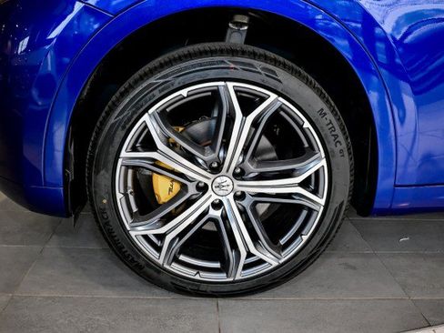 Used 2023 Maserati Levante GT AWD/4WD image 47