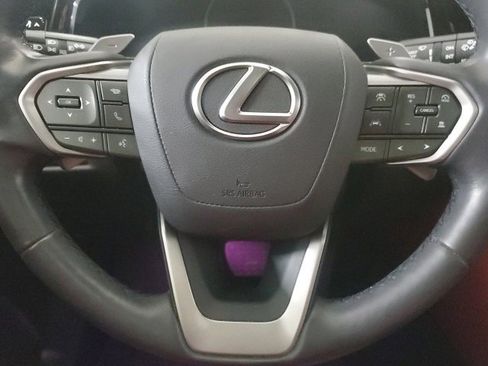 Used 2022 Lexus NX 350h AWD image 13