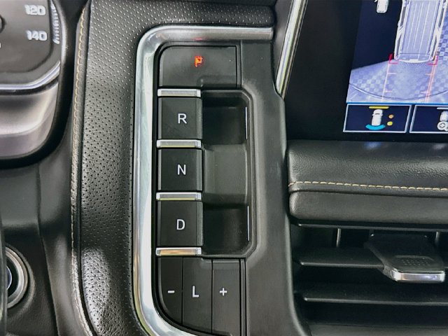 Used 2021 GMC Yukon AT4 w/ Rear Media and Nav Package AWD/4WD image 17