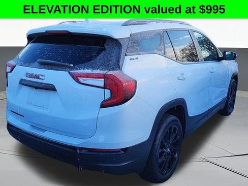 Used 2024 GMC Terrain SLE w/ Driver Convenience Package image 4